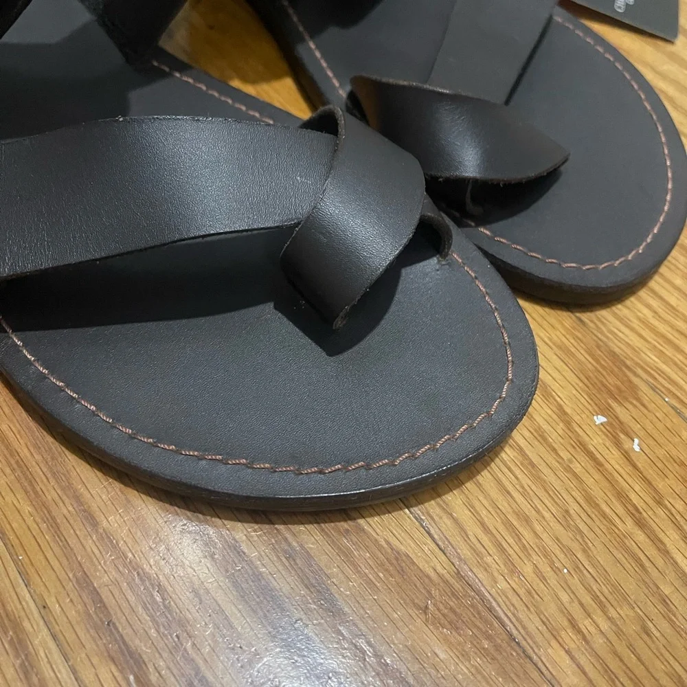 Chris & Steeze Dark Brown Sandals with Buce on side Sz 11 (44) - Picture 7 of 16